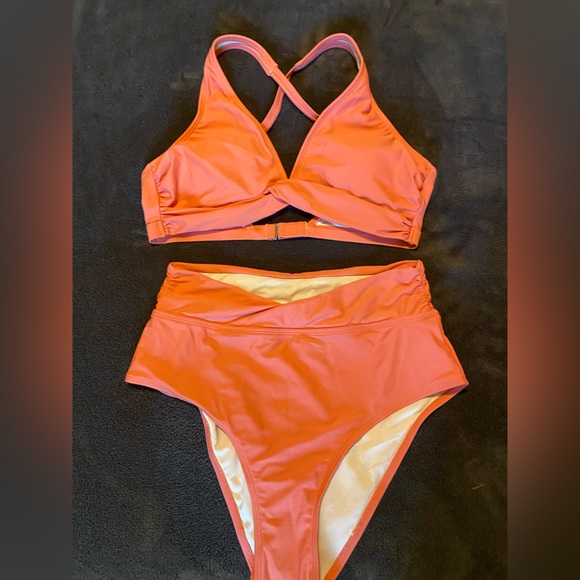 Peach Cupshe bikini - Picture 1 of 8